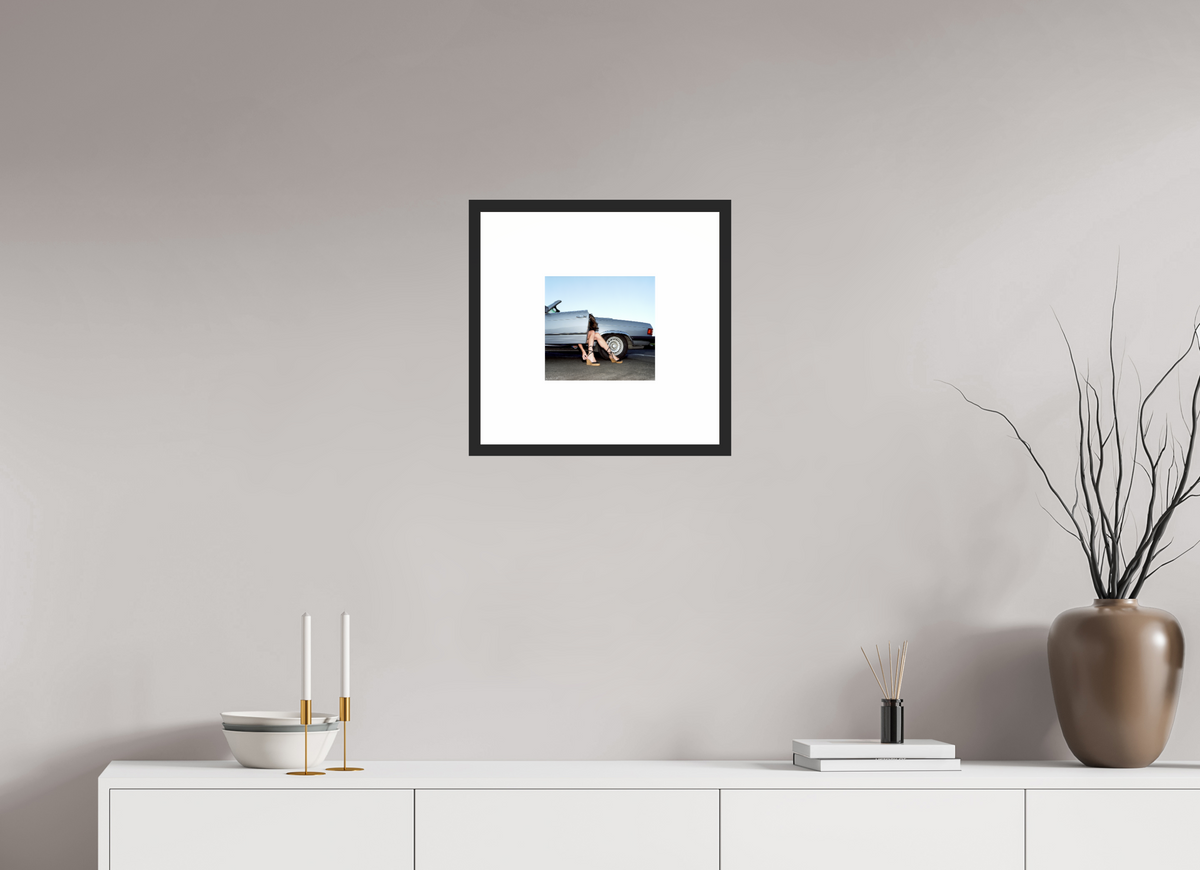 21.1 x 20 cm, White Wide Black Frame Lauren with Mercedes