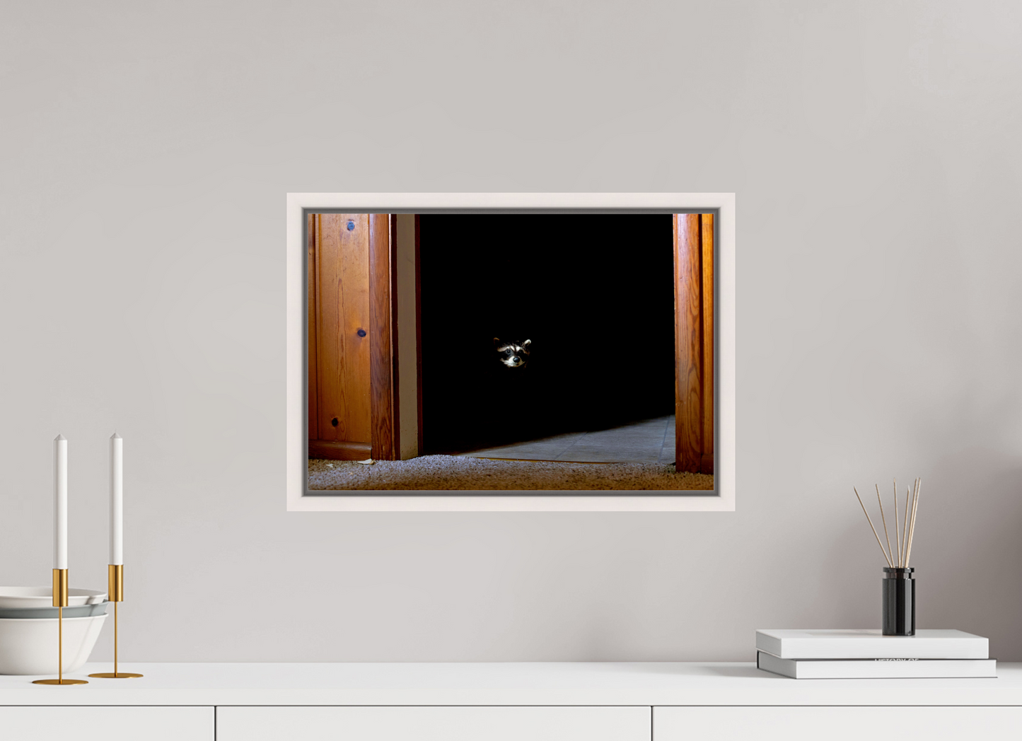 44 x 30 cm, Raccoon White Frame Cabin Raccoon